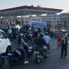 BBM Langka di Jembrana: Warga Rela Nunggu 3 Jam, Pasokan 8 Ton Ludes Sekejap!