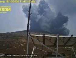 Anak Krakatau Siaga Level III: Erupsi 6 Kali, Gempa Vulkanik Masih Mengancam