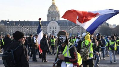 Prancis Rusuh Parah: Mendagri Minta Mundur, Macron Melawan!