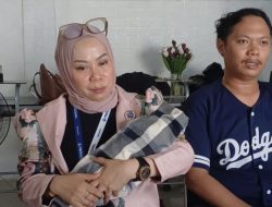 Nenek di Bone Ngamuk Gendong Jasad Cucu di RSUD: Dokter Lamban!